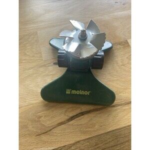 Melnor Green Metal Square Pattern Sprinkler Lawn Care-Pre-owned